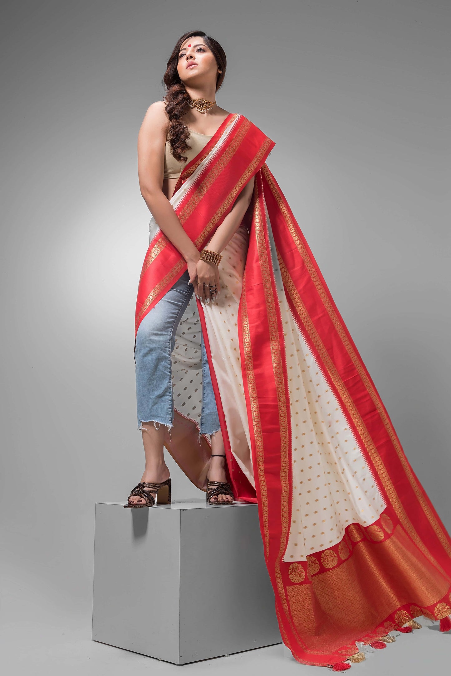Durga Puja Saree with Pure White and Silk Pallu-042 - indeloom