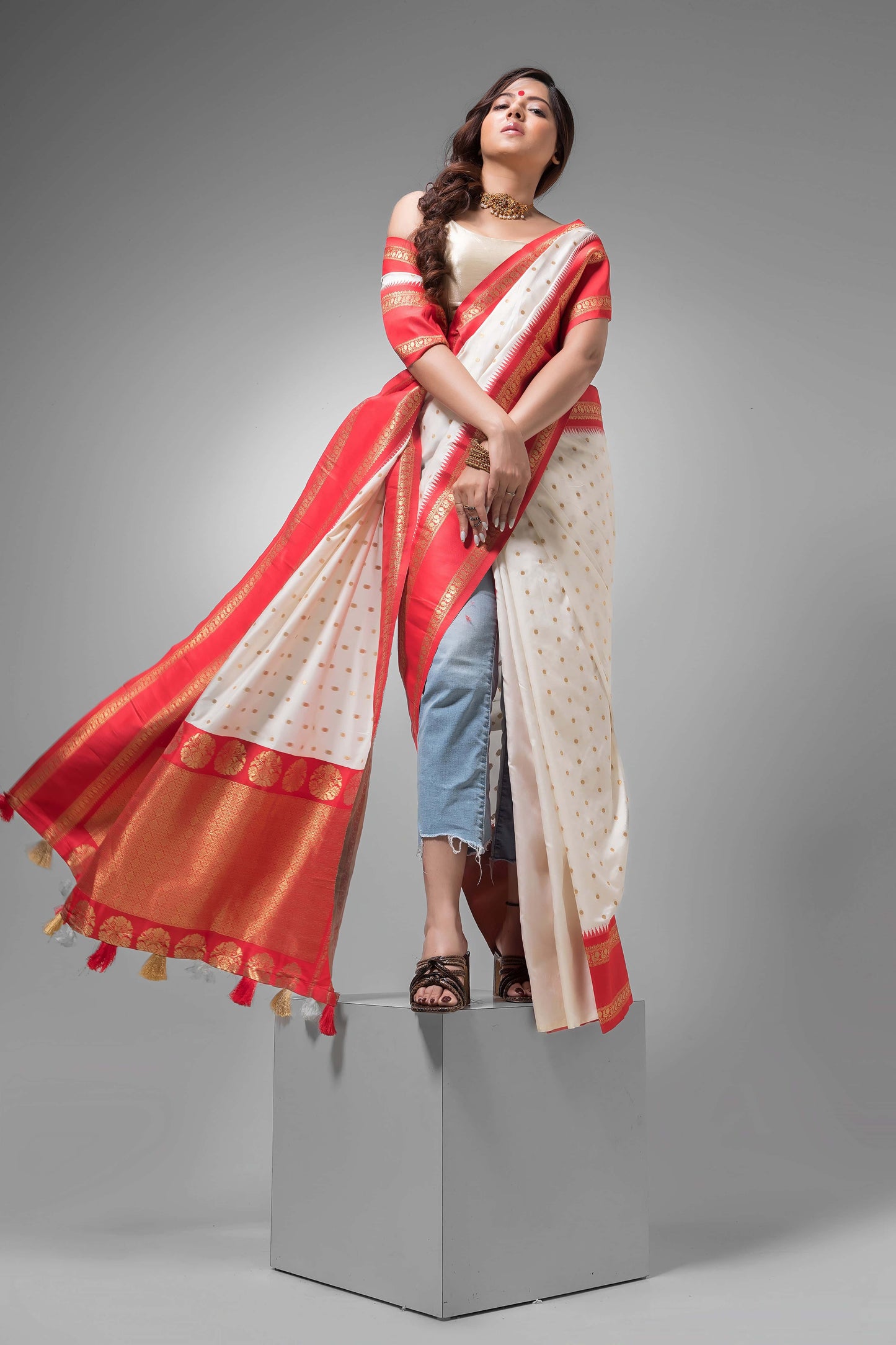 Durga Puja Saree with Pure White and Silk Pallu-042 - indeloom
