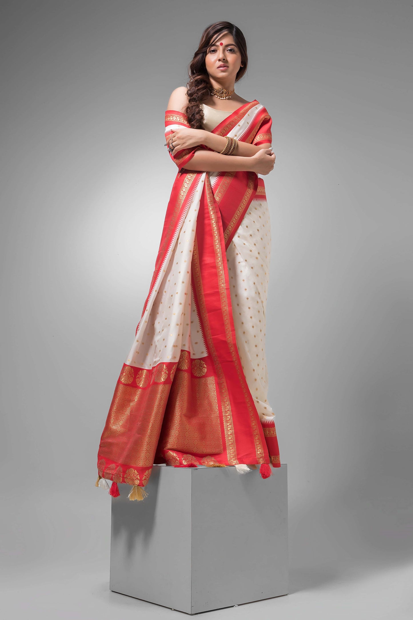 Durga Puja Saree with Pure White and Silk Pallu-042 - indeloom