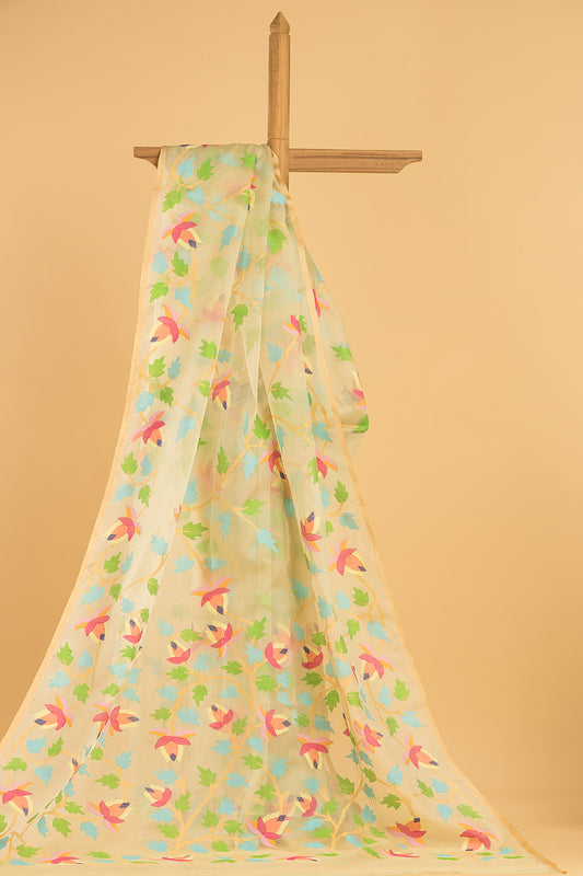 Hand Made Jamdani Saree With Light Green - 043