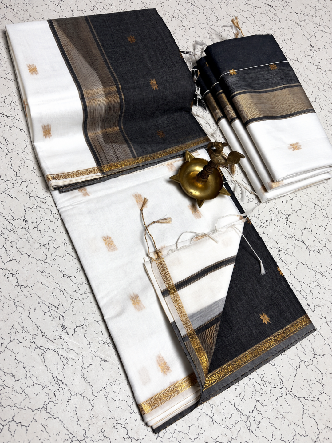 Maheshwari Silk Cotton Saree – Festive Elegance | Ivory White