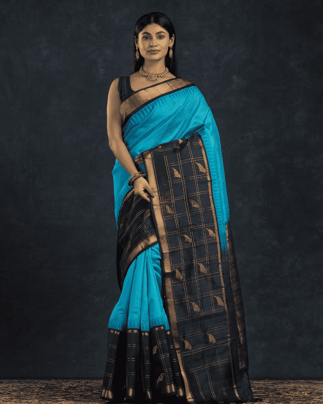 Pure handloom Korvai Silk Cotton Saree in Royal and Midnight Blue with Golden Parrots in Zari Checks - 005