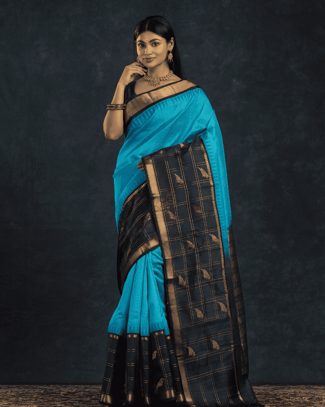 Pure handloom Korvai Silk Cotton Saree in Royal and Midnight Blue with Golden Parrots in Zari Checks - 005