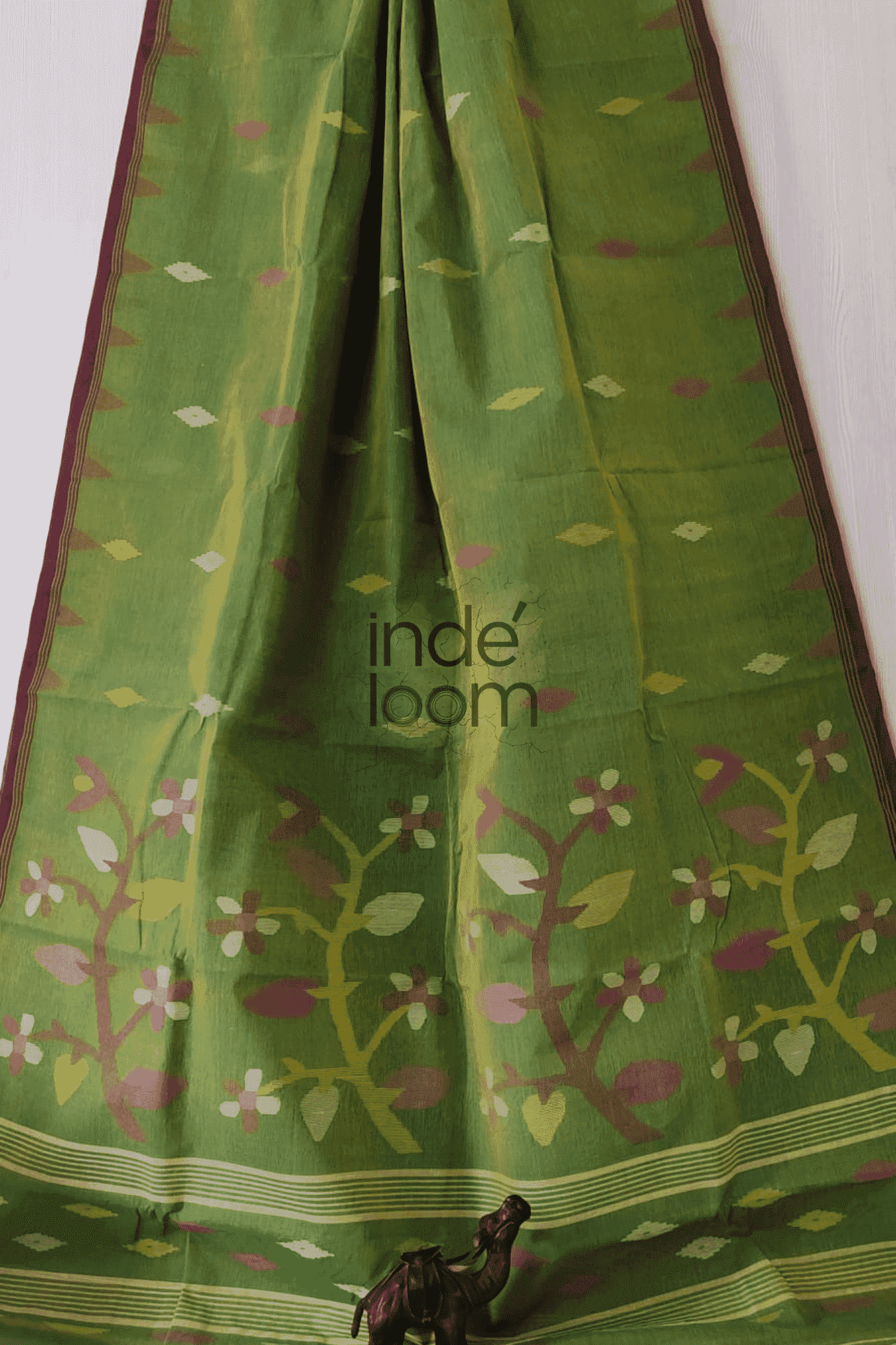 Floral Kelly Green Bengal Pure Cotton Jamdani Saree-005 - indeloom