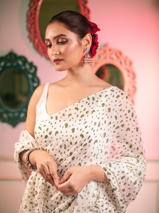 Handloom Mul Cotton Saree With Green Hearts Symbols - 056