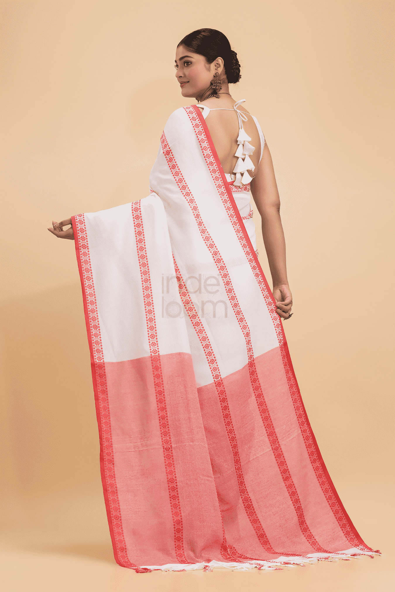 Dewali Saree Handloom Cotton White with Red Pallu-009 - indeloom