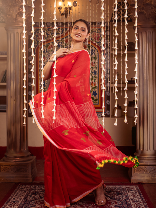 Handloom Mul Cotton Saree With Chilli Red - 052