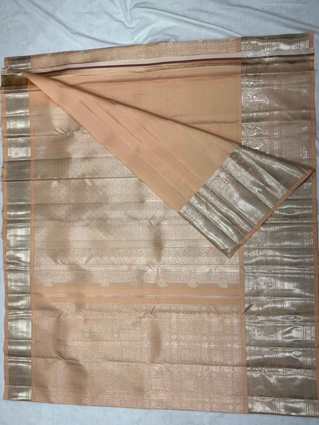 Pure Handwoven Gadwal Silk Saree-097