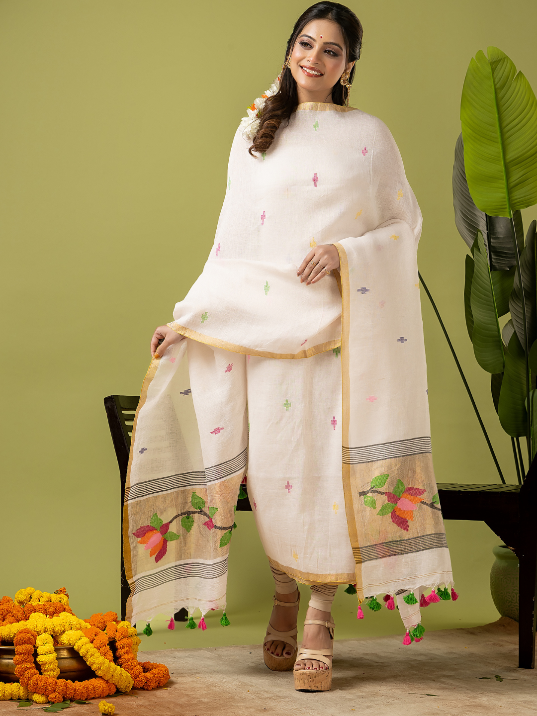 Handwoven Jamdani Linen Kurti | Snow White and White | All-over Buttas with Floral border