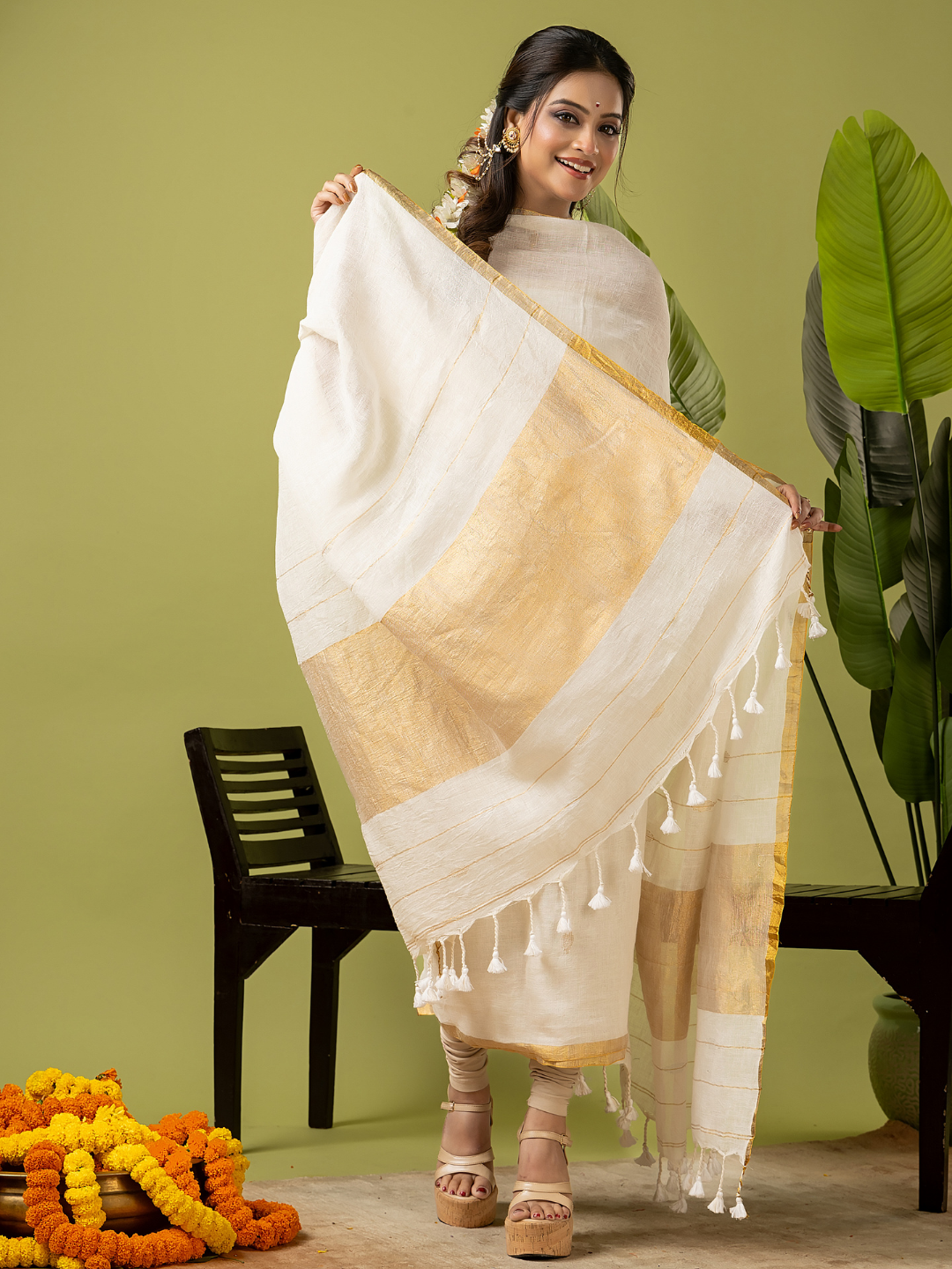 Handwoven Jamdani Linen Kurti | Cream White and White | All-over Buttas with Floral border