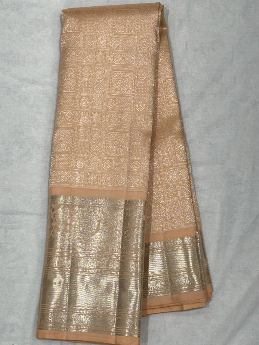 Pure Handwoven Gadwal Silk Saree-097
