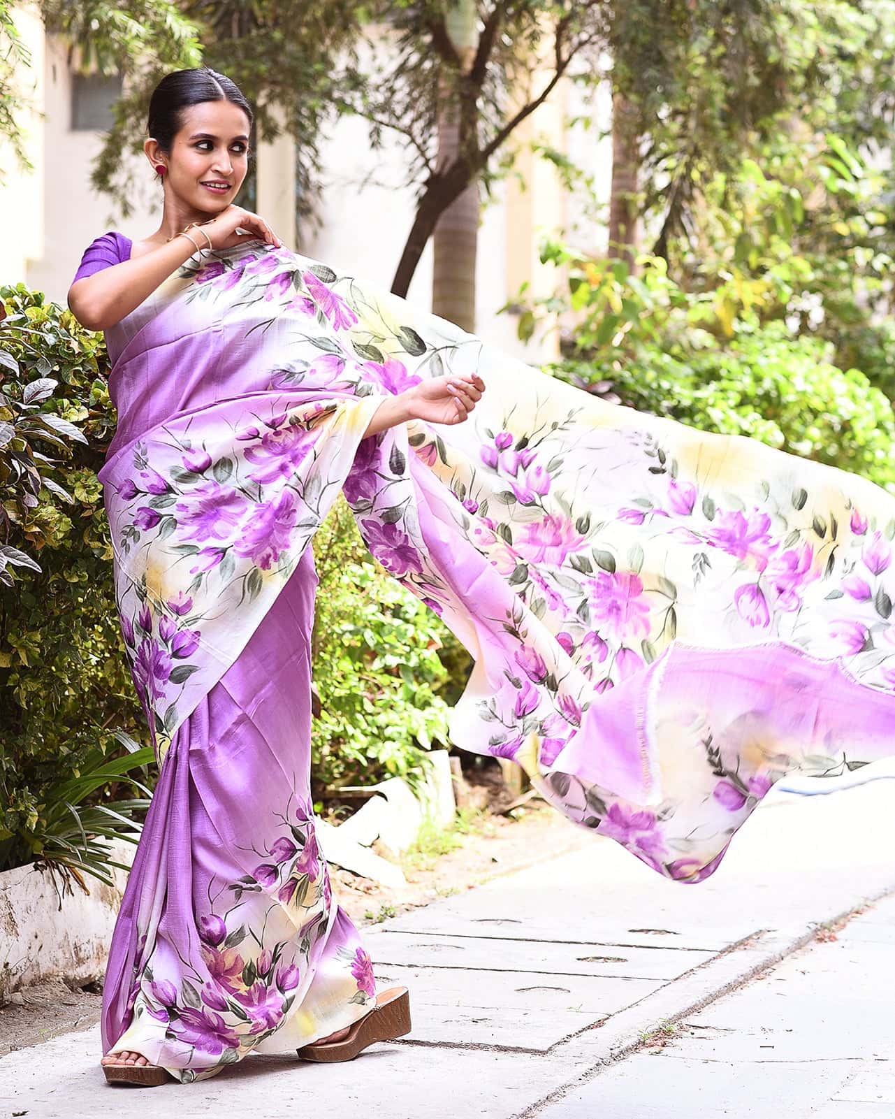 HANDPAINTED MULBERRY HANDLOOM SILK SAREE-018 - indeloom