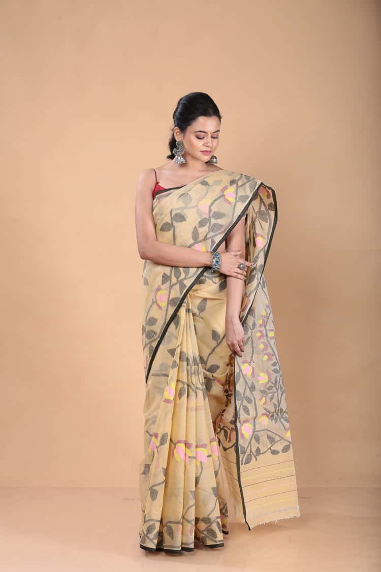 Hand Made Muslin Jamdani Saree With Sandy Brown - 106