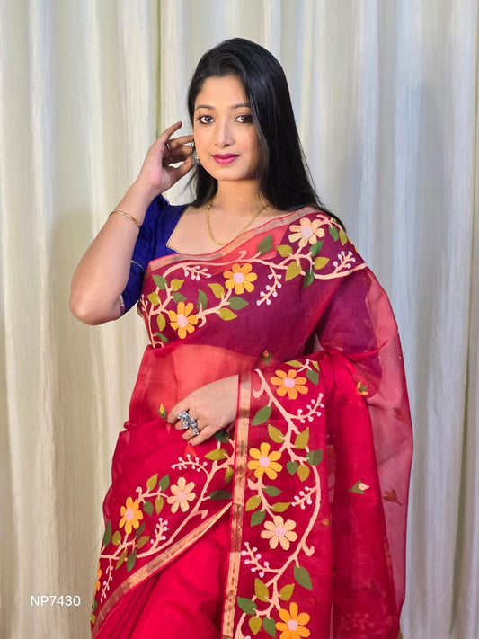 Pure Tantuj Muslin Jamdani Needle Work Handwoven Saree In Chilli red - 160