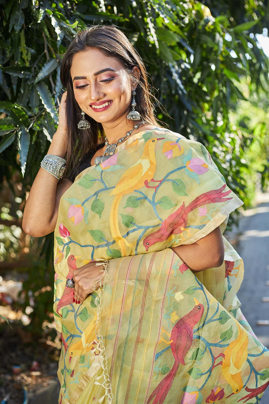 Lemon Yellow All Over Floral And Birds Jamdani Silk Saree(Pre-Order)-028 - indeloom
