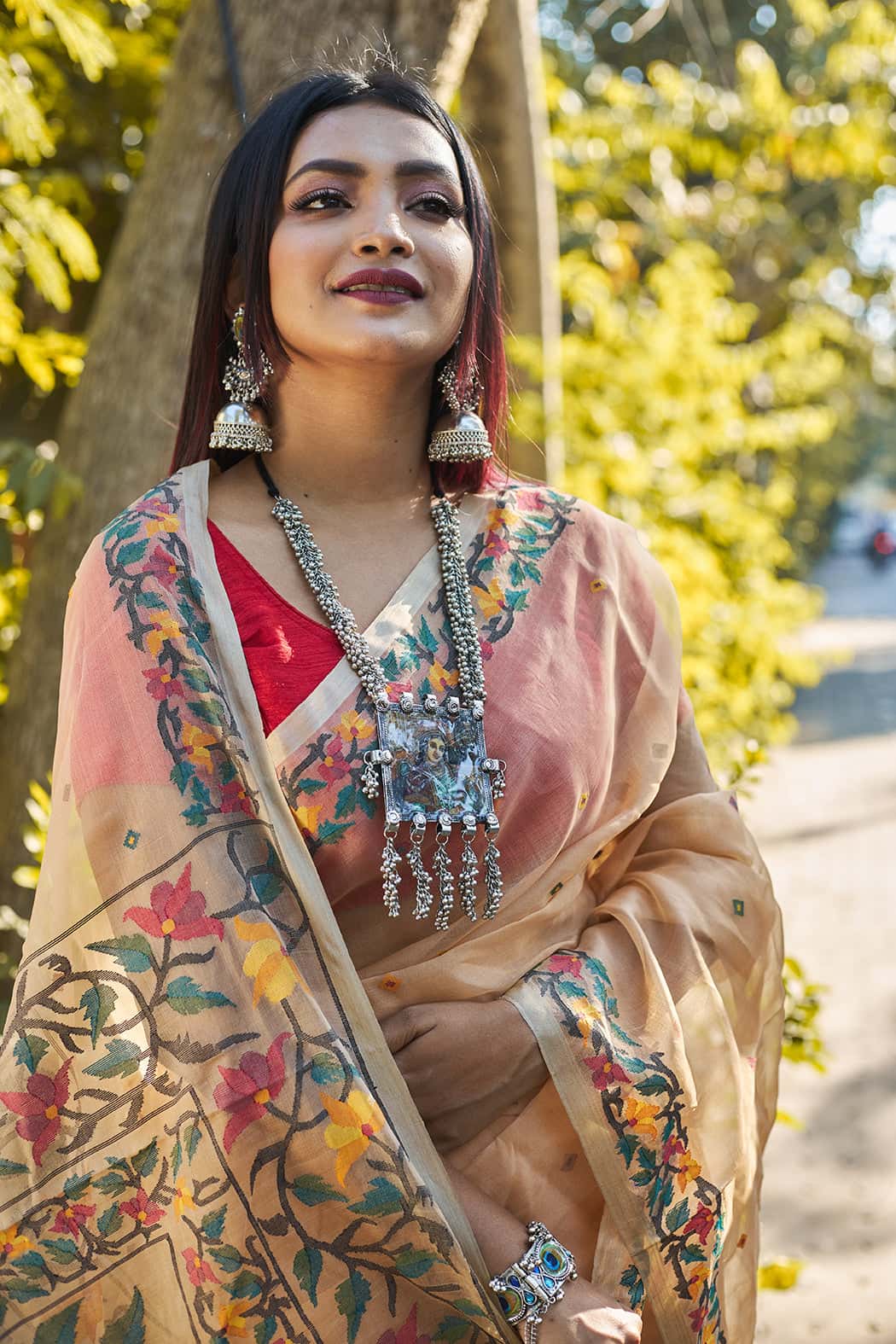 Mellow Cream All Over Floral Silk Jamdani Saree(Pre-Order)-026 - indeloom