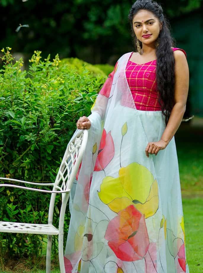 Ivory White with Multi Color Floral-Organza Hand-painted Saree-015 - indeloom