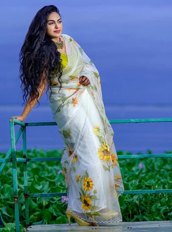 Ivory White With Sunflower Floral- Organza Hand-painted Saree-013 - indeloom