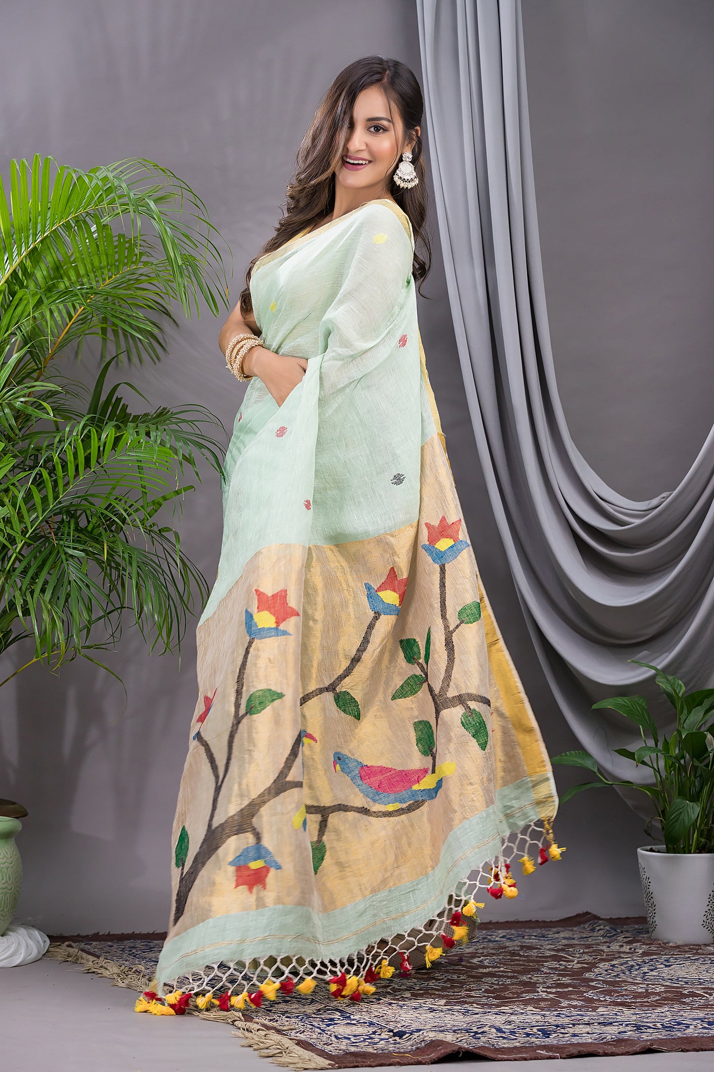 Handwoven Pure Jamdani Linen Saree  |  Sage Green