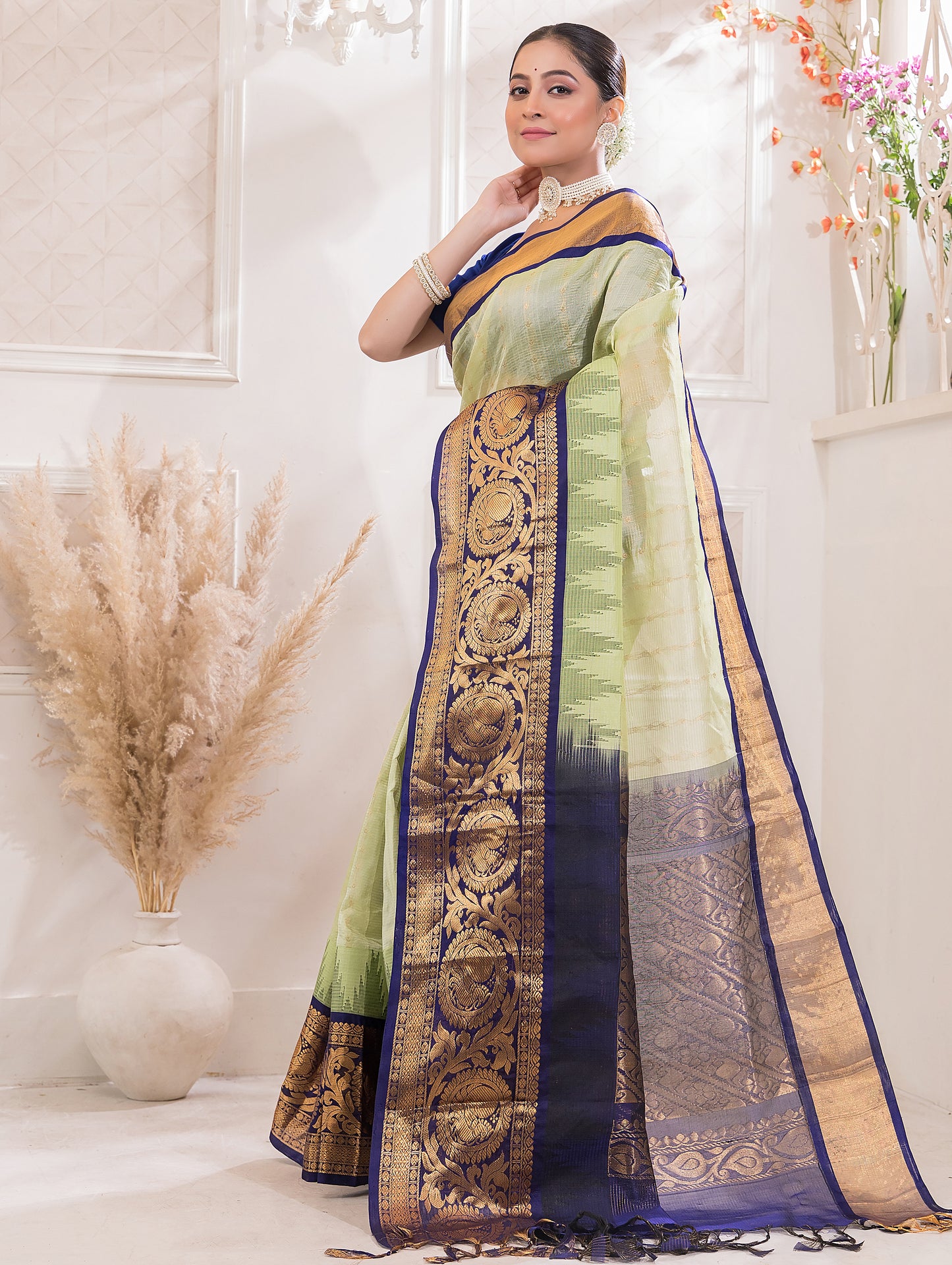 Handloom Korvai Silk Cotton Saree  |  Pistachio Green