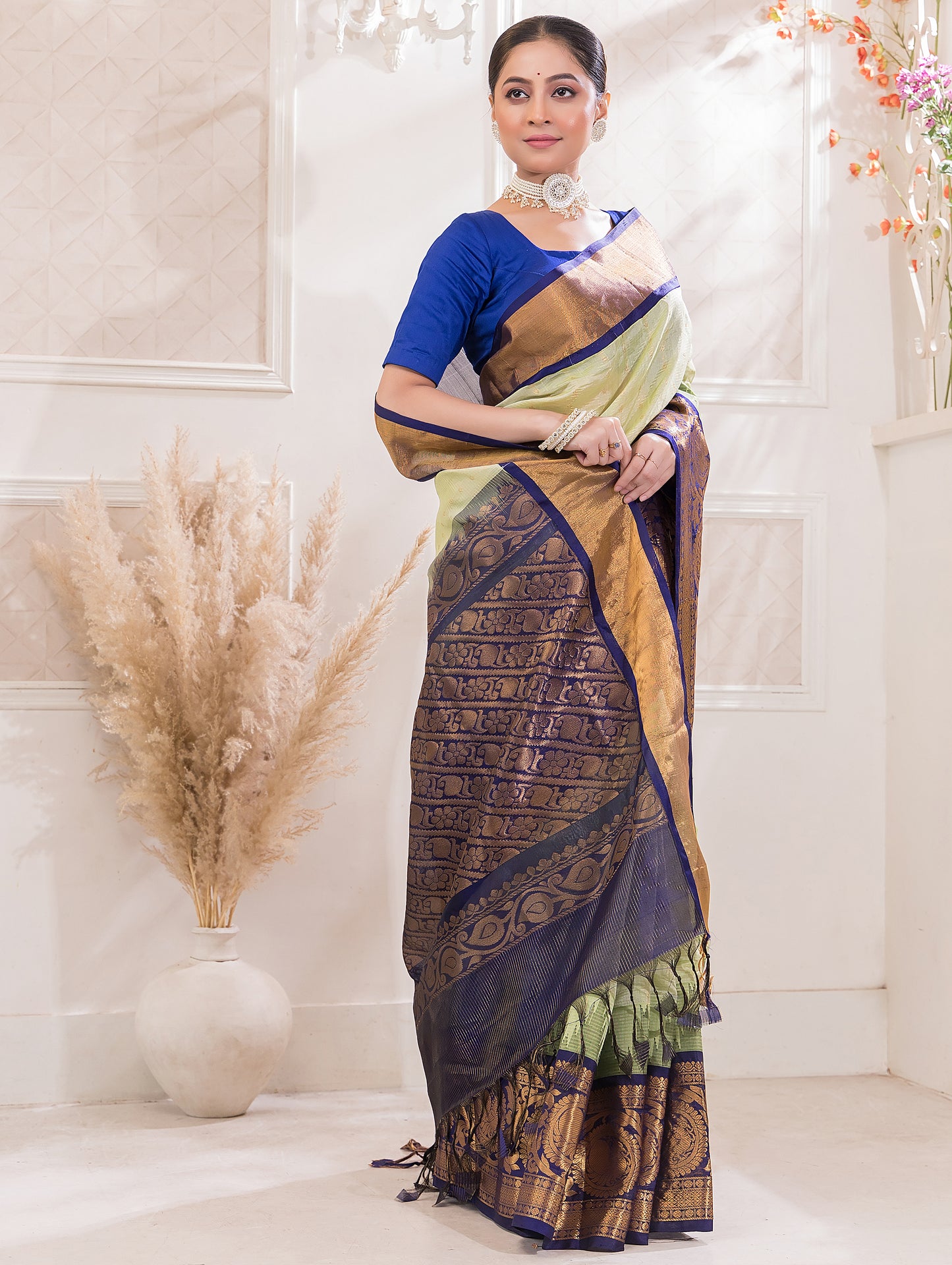 Handloom Korvai Silk Cotton Saree  |  Pistachio Green