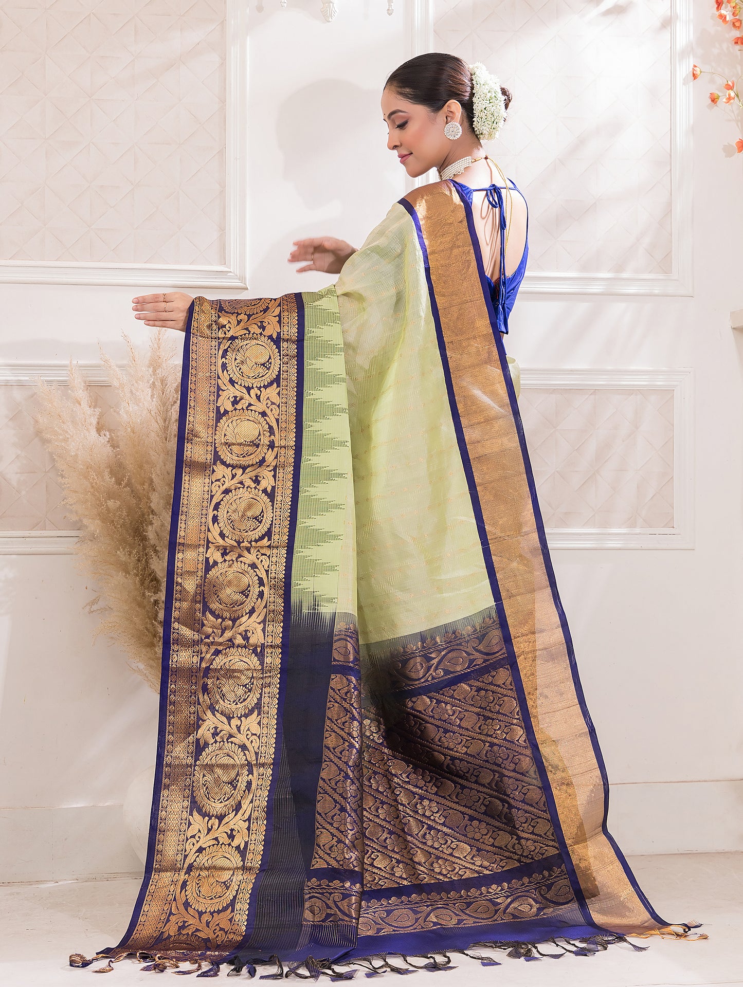 Handloom Korvai Silk Cotton Saree  |  Pistachio Green