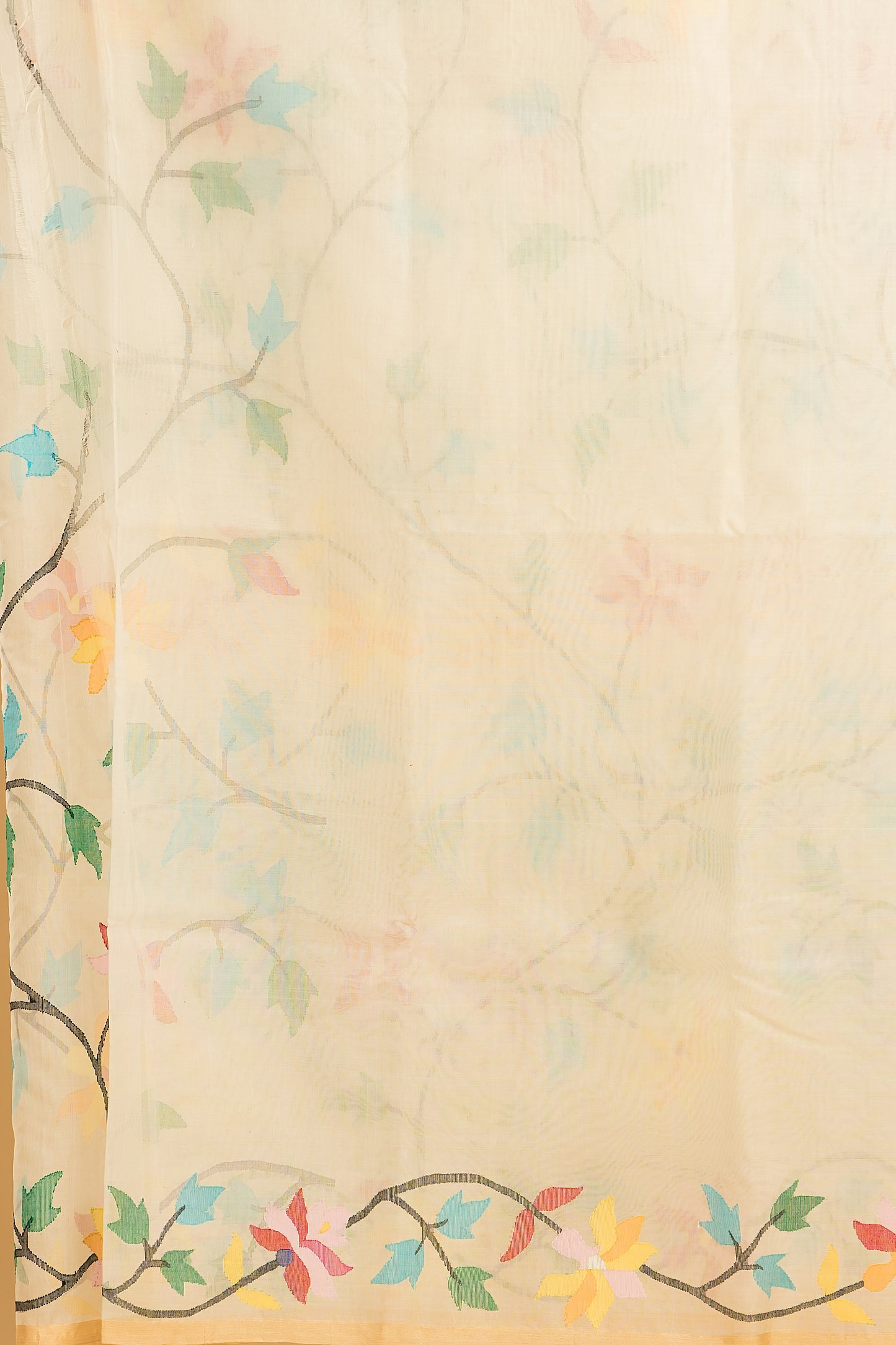 Hand Made Jamdani Saree With Snow White - 067