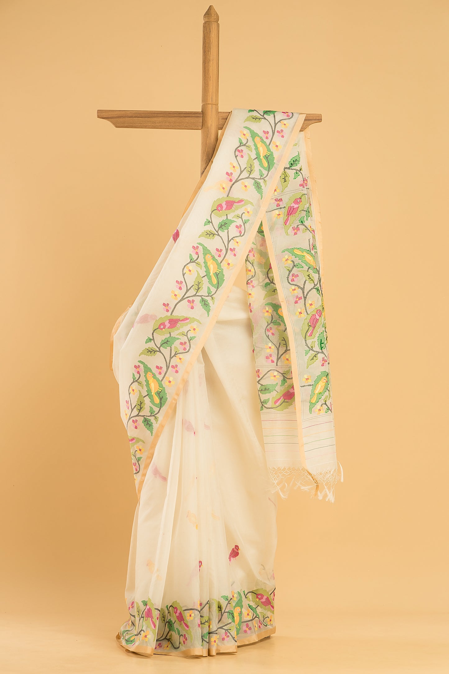 Hand Made Jamdani Saree With Frost White - 054