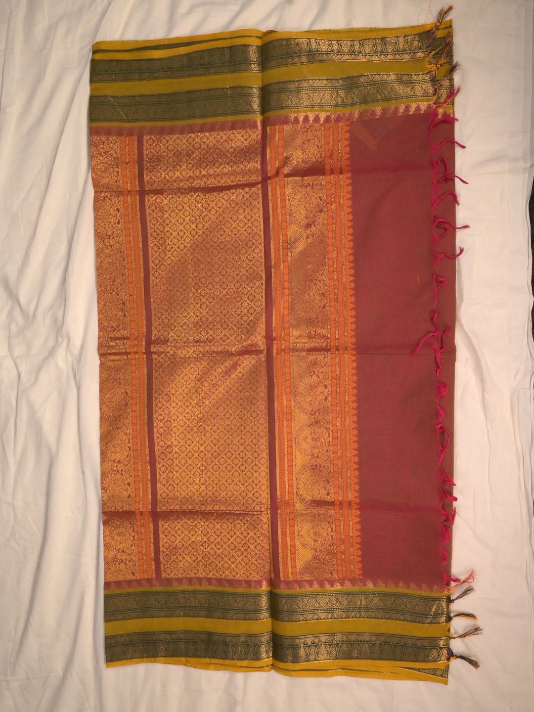 Kanchi Cotton|Dual Tone Red & Leaf green/ Green