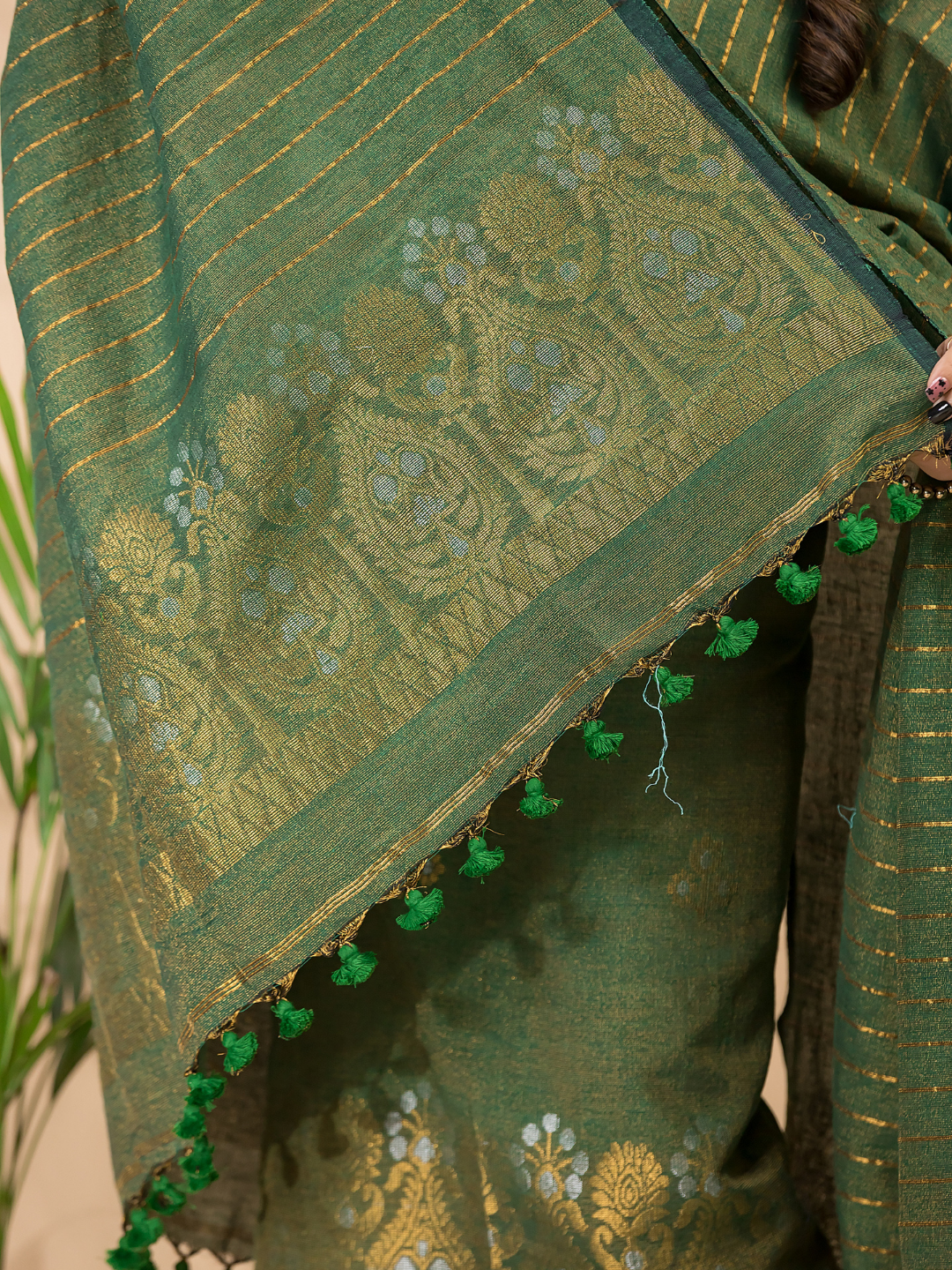 Forest Moss | Handloom Jamdani Linen Unstitched 2-Piece Kurti | Benaras Design