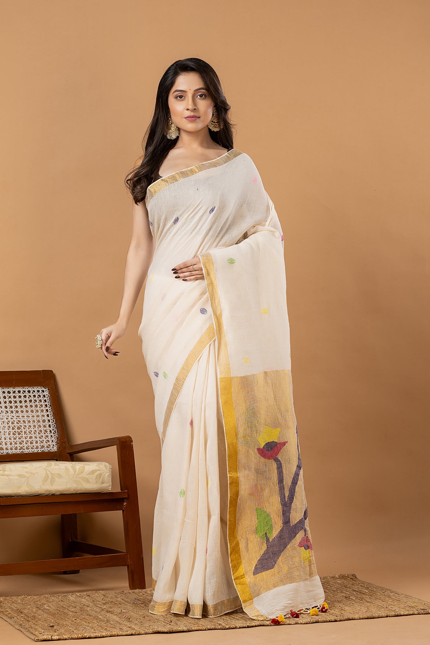 Handwoven Jamdani Muslin Saree | White and Gold | All-over Buttas with All-over Jamdani weaves