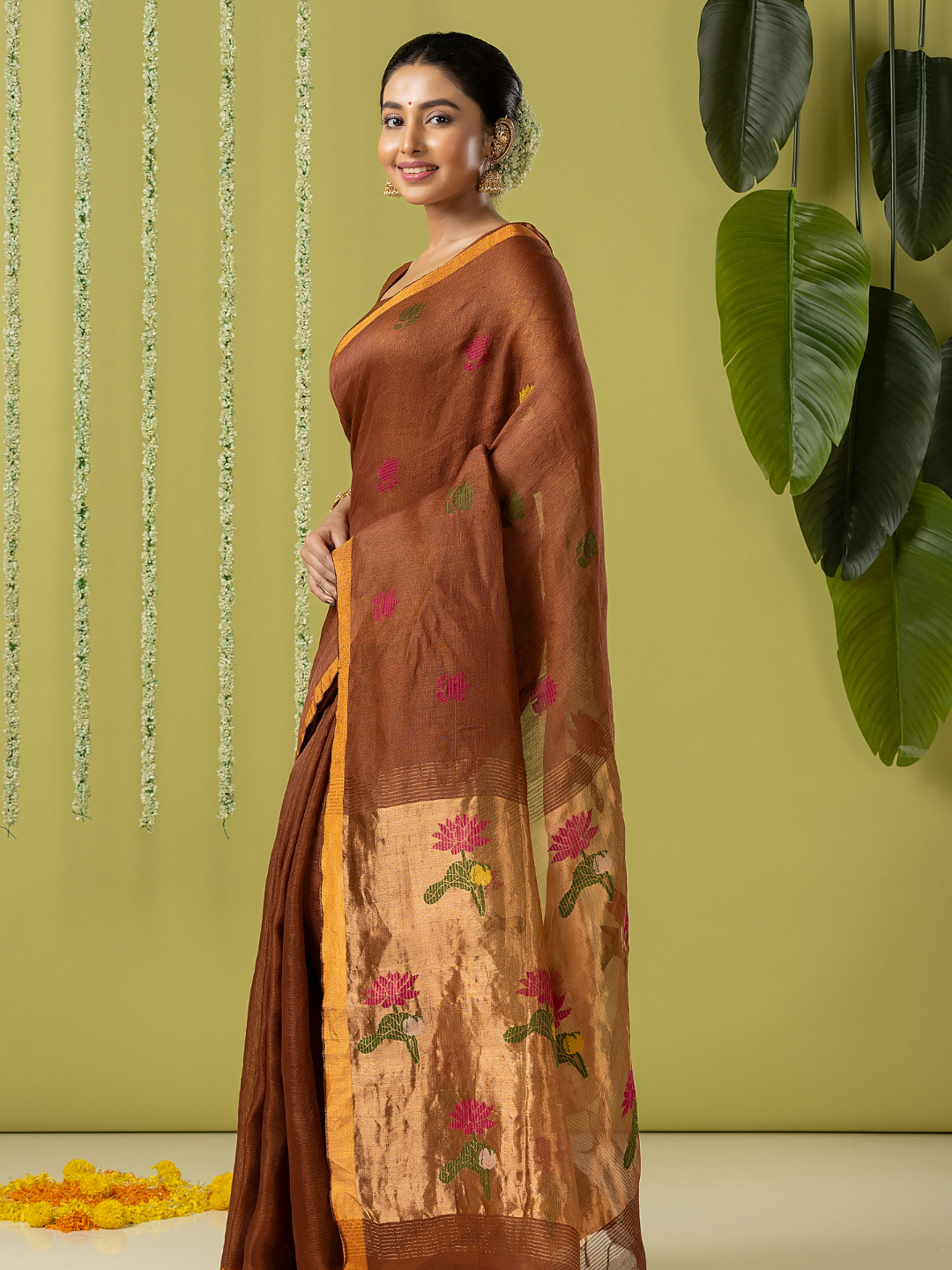 Handwoven Jamdani Linen Saree | Coffee Brown