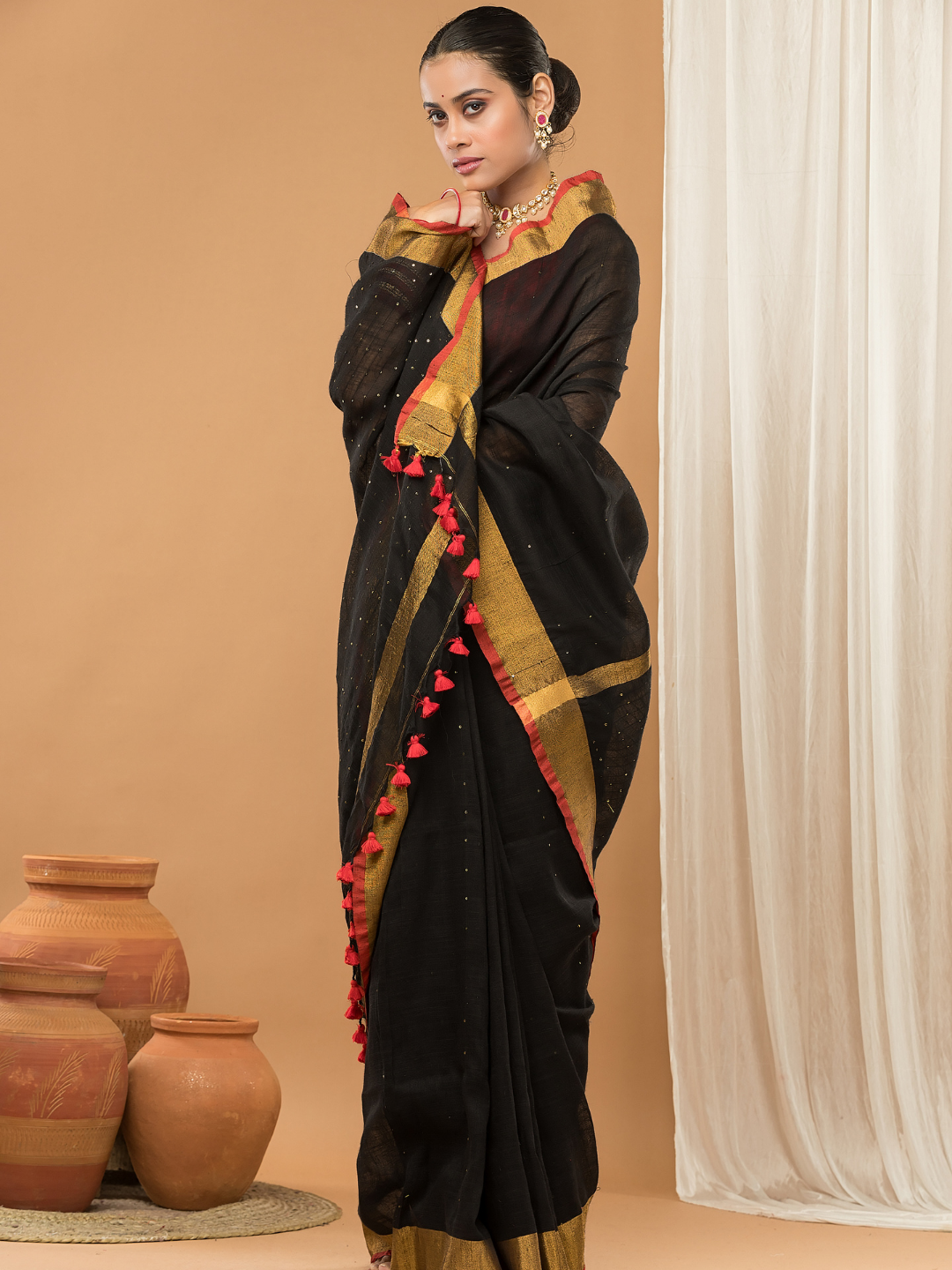 Linen Sequin Jamdani Saree With Super Black -004