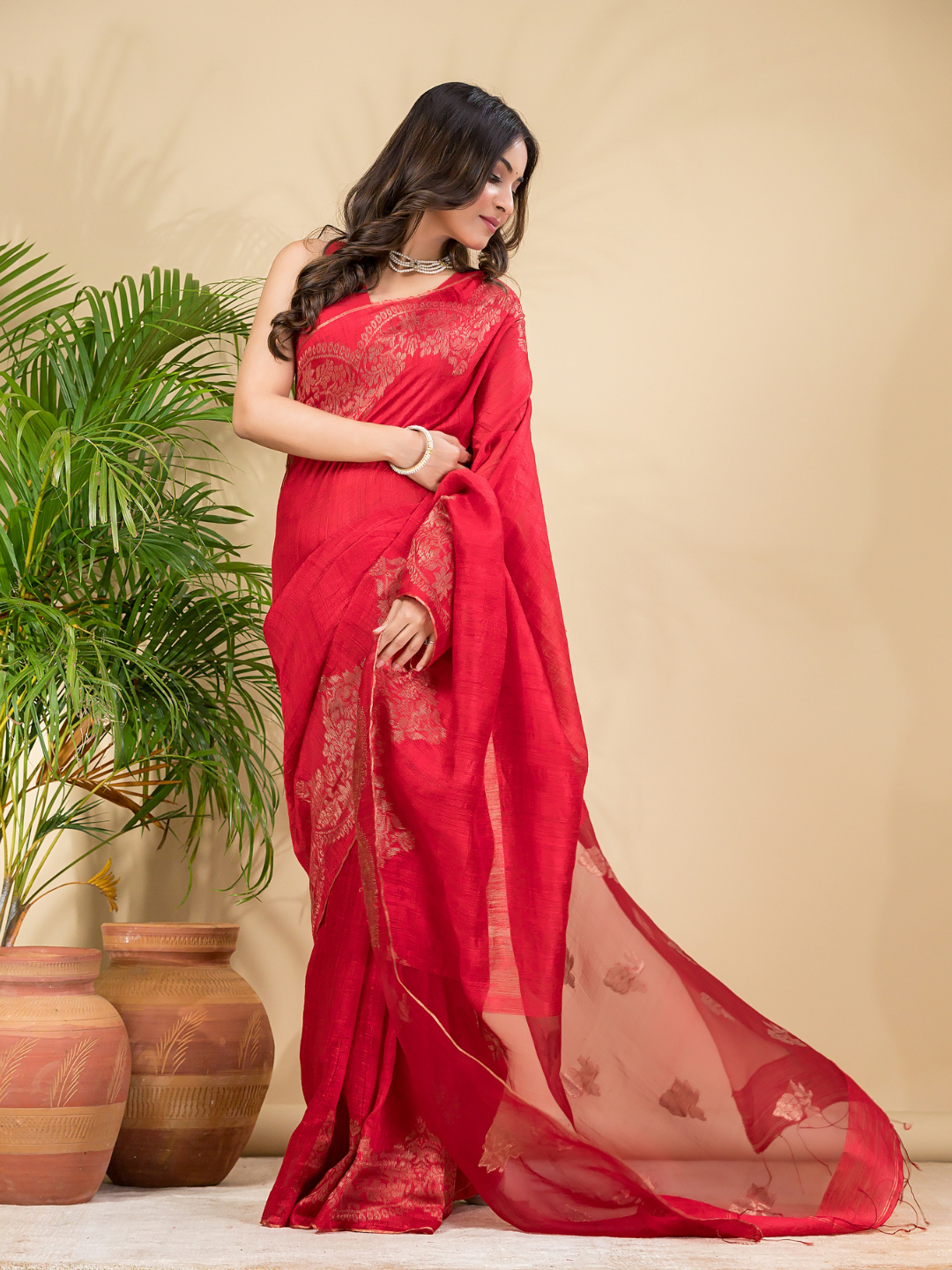 Matka Silk Jamdani Saree With Imperial Red - 026