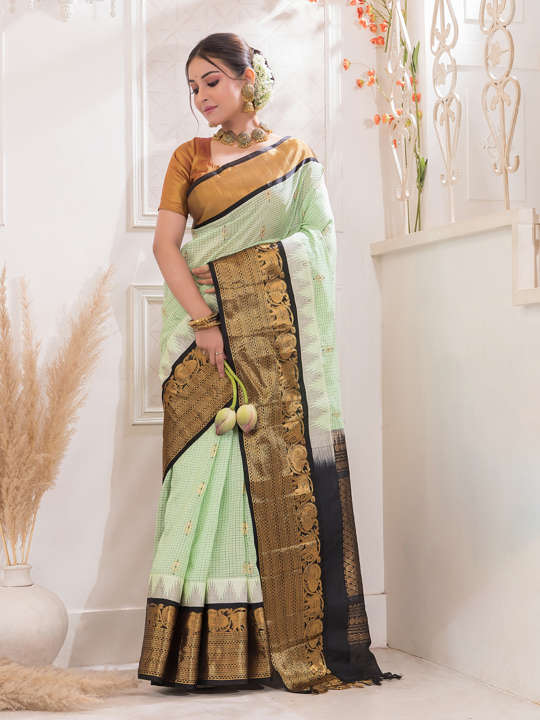 Pure Handloom Korvai Saree in With Mint Green & Golden Black Border - 003