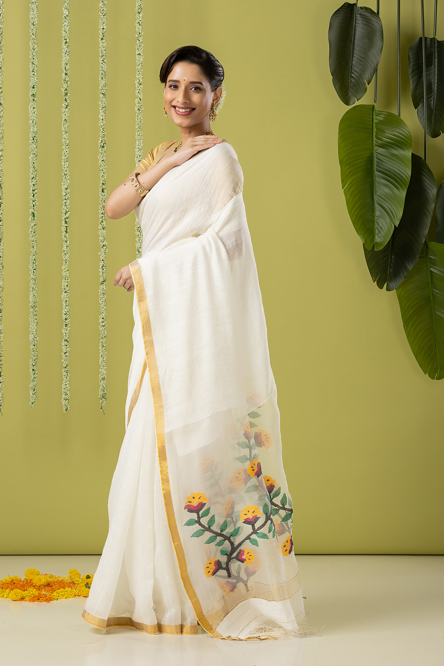 Handwoven Jamdani Muslin Saree | White | Plain Body with All-over Jamdani weaves