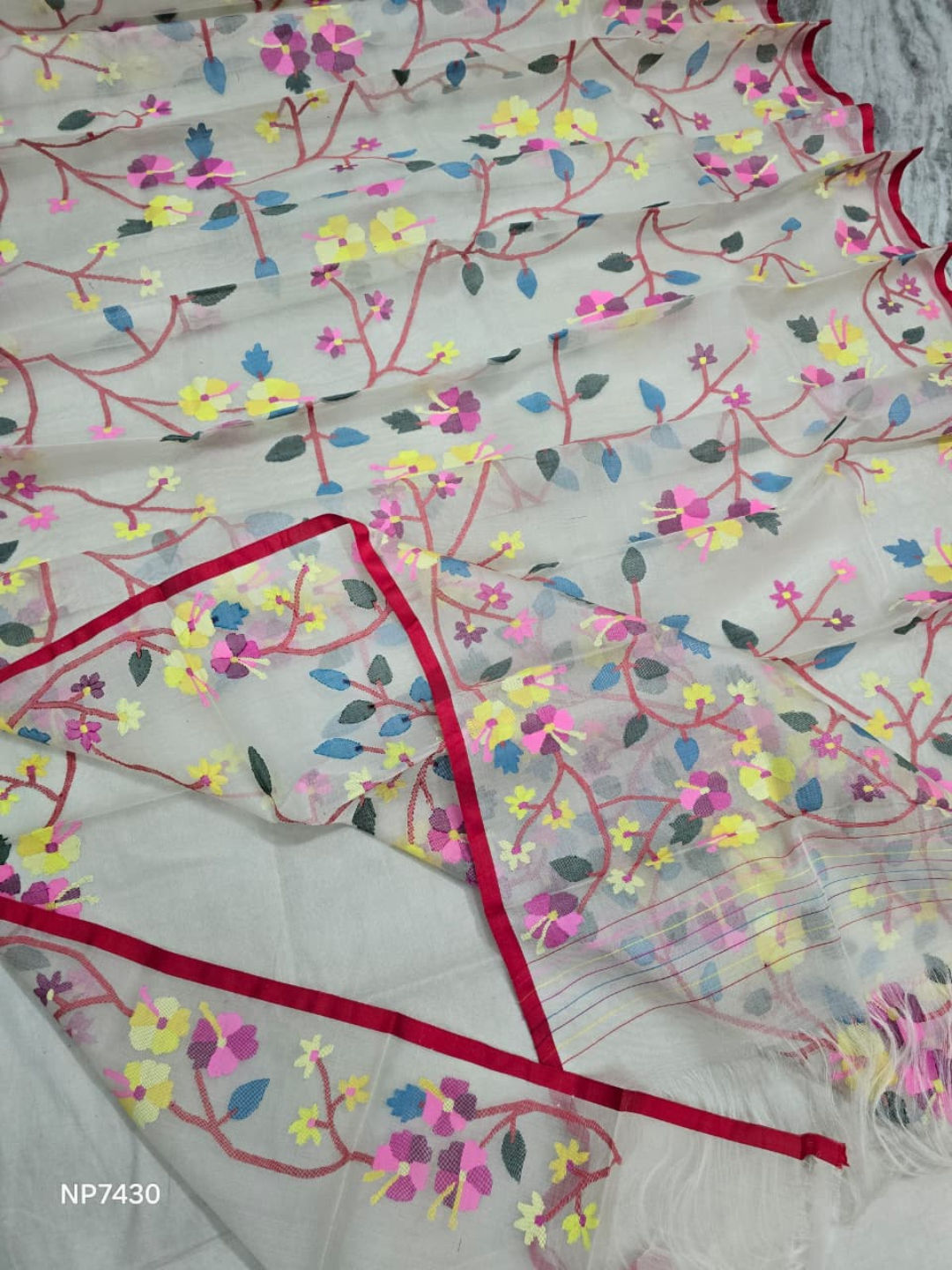 Pure Tantuj Muslin Jamdani Needle Work Handwoven Saree In Snow White - 157