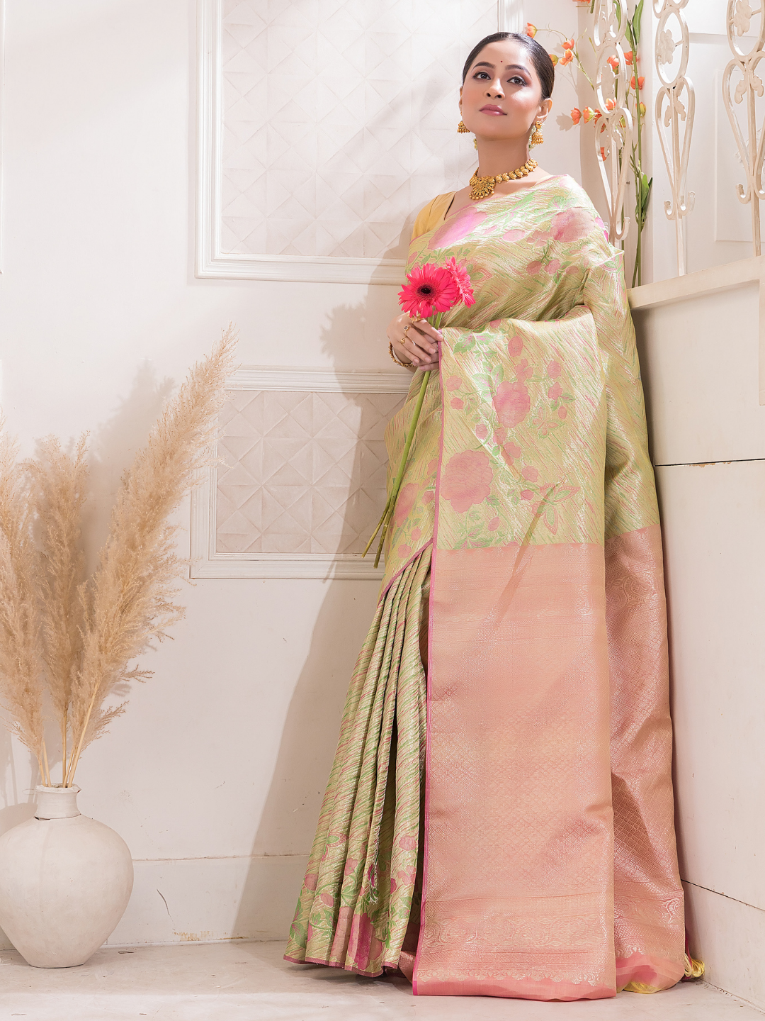 Patra Prabha - Leaf-toned silk with koorai butta and temple zari