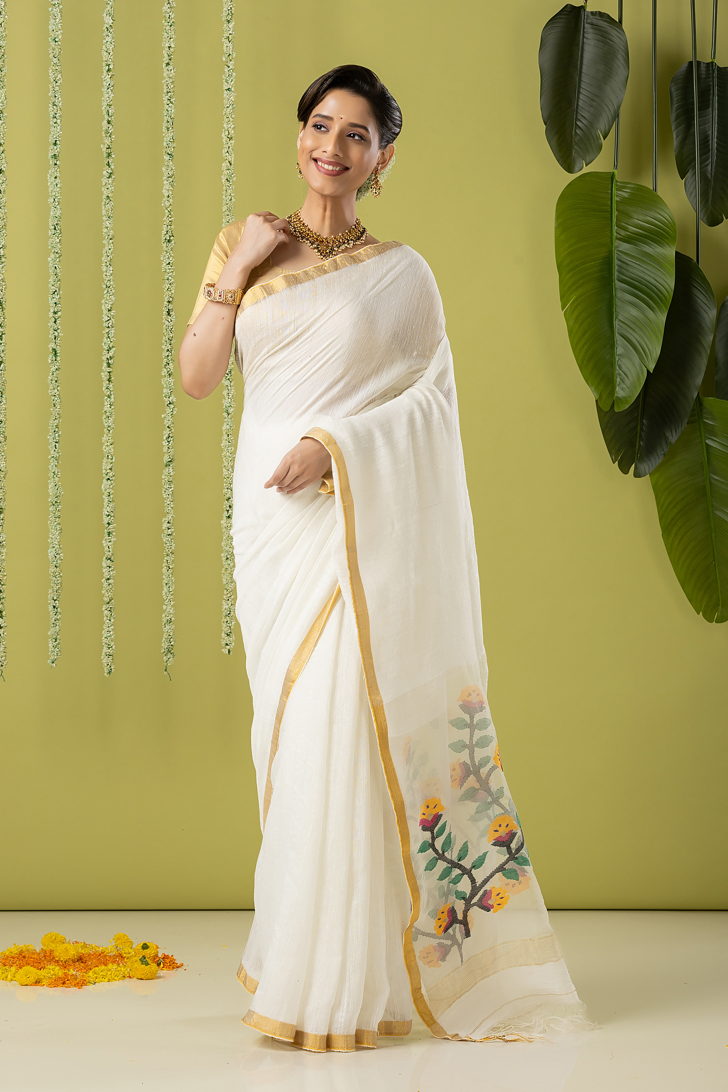Handwoven Jamdani Muslin Saree | White | Plain Body with All-over Jamdani weaves