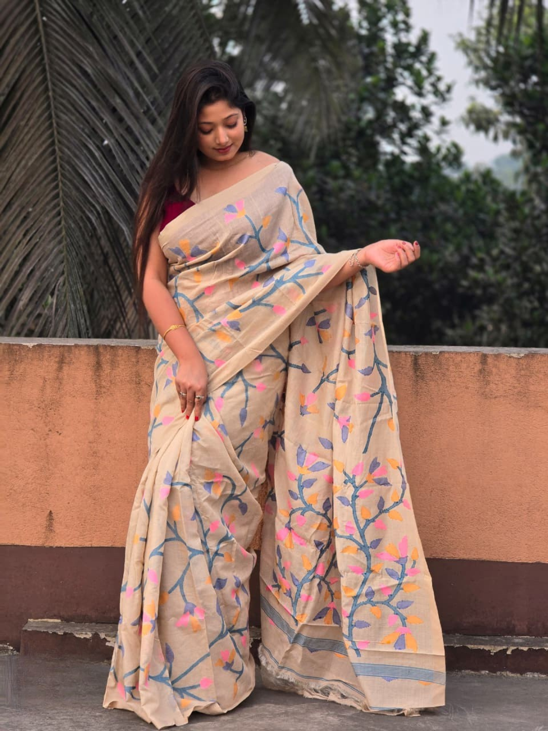 Tussar Cotton Tantuj Jamdani Handwoven Needle Work Saree In Beige - 156