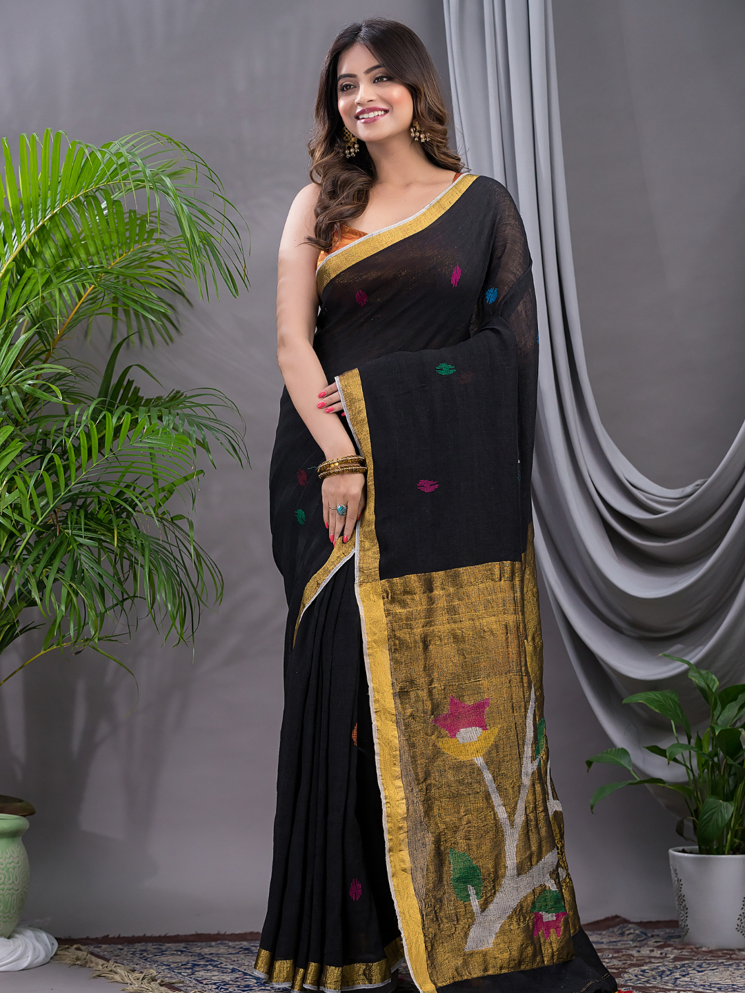 Linen Jamdani Saree With Rich Black - 025