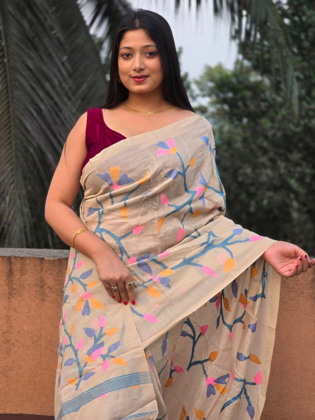 Tussar Cotton Tantuj Jamdani Handwoven Needle Work Saree In Beige - 156