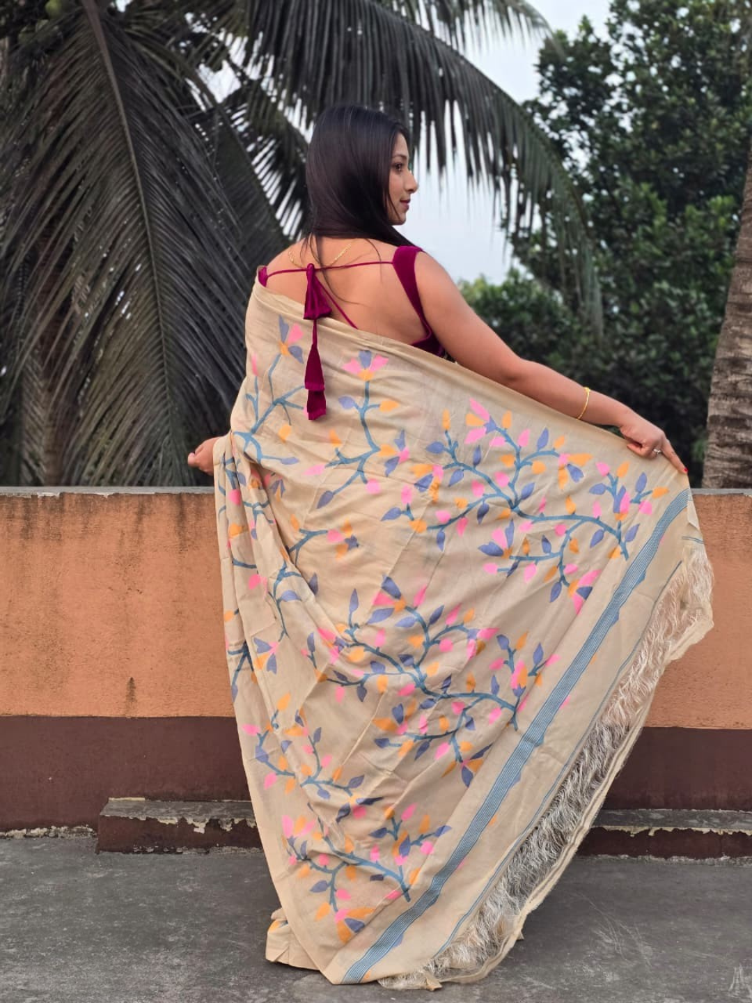 Tussar Cotton Tantuj Jamdani Handwoven Needle Work Saree In Beige - 156