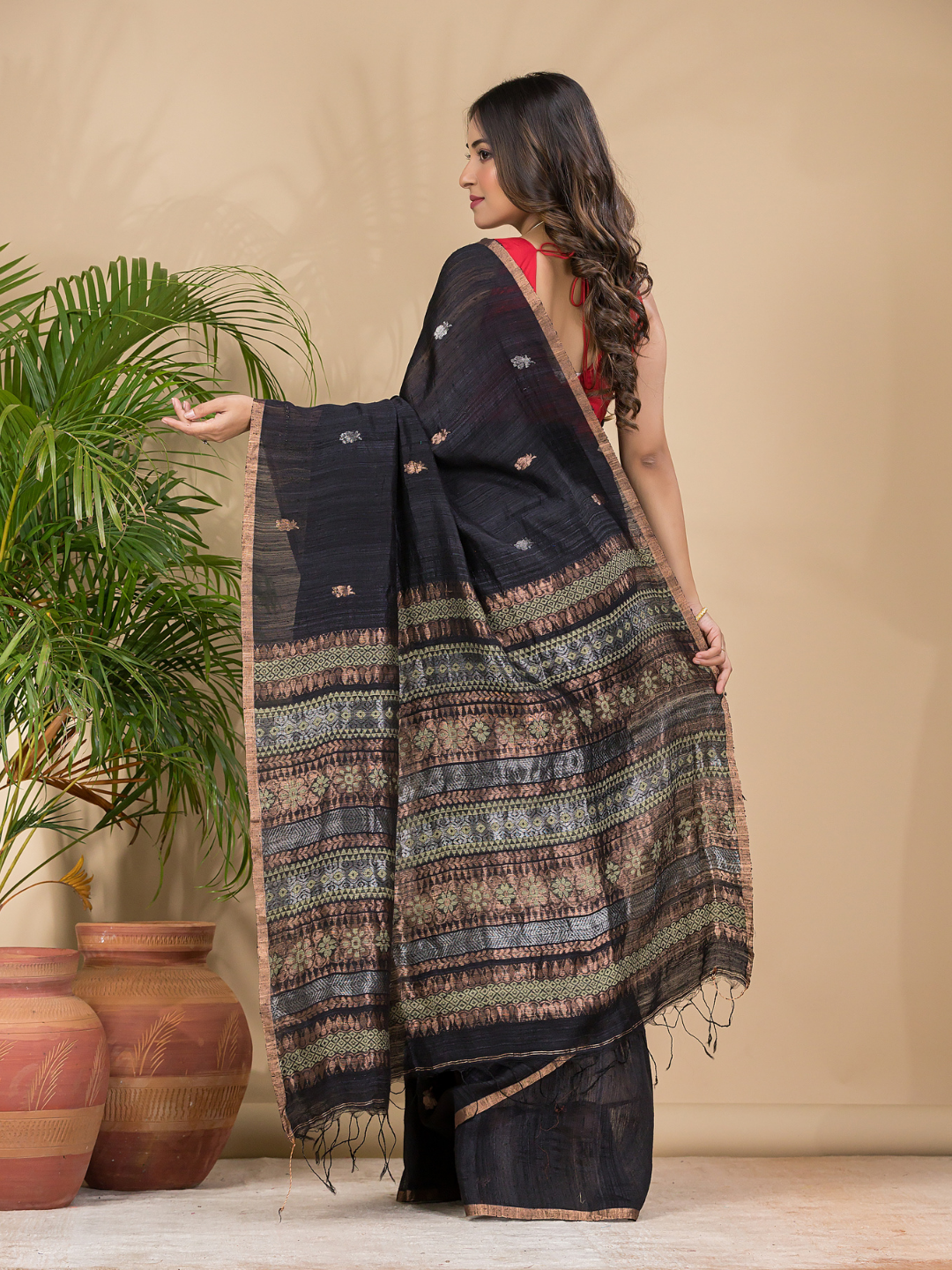 Matka Silk Jamdani Saree With Rich Black - 018