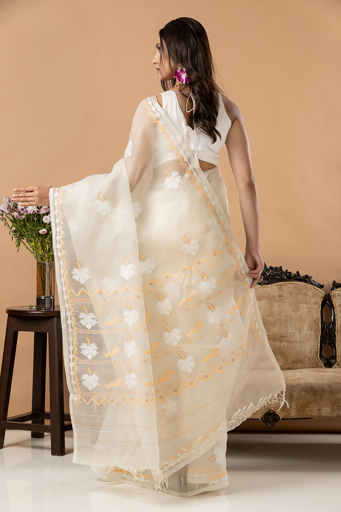 Handwoven Jamdani Muslin Saree | White | All-over Jamdani weaves