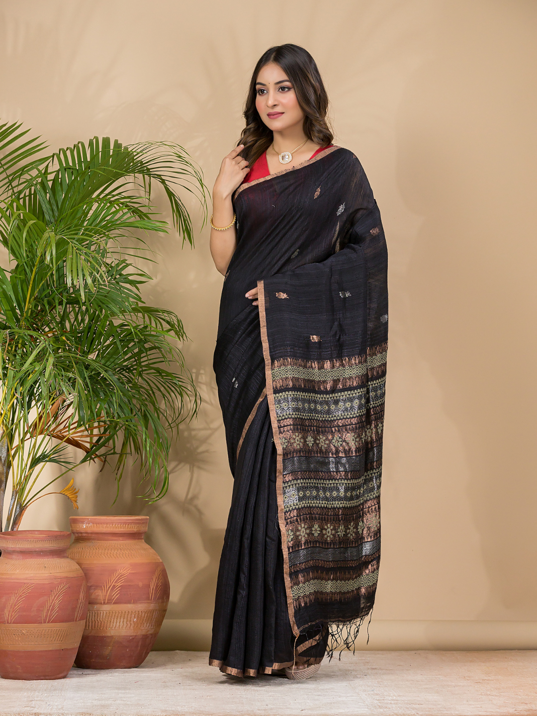 Matka Silk Jamdani Saree With Rich Black - 018