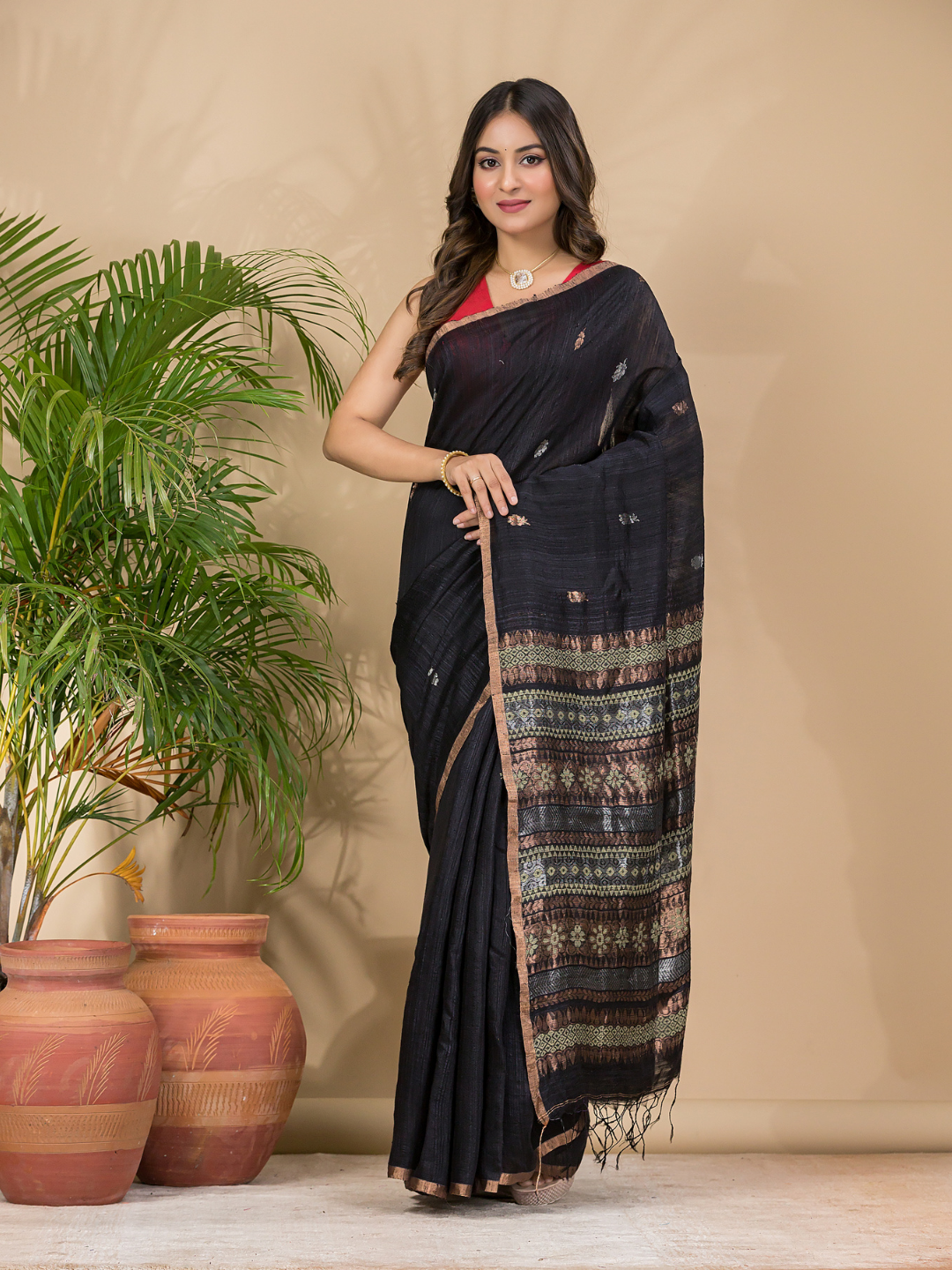 Matka Silk Jamdani Saree With Rich Black - 018