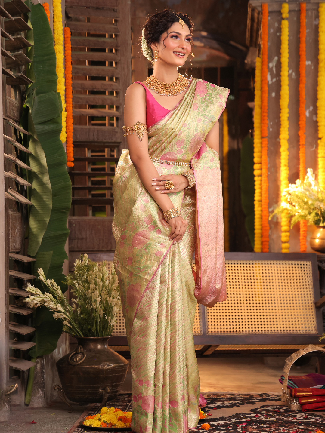 Patra Prabha - Leaf-toned silk with koorai butta and temple zari