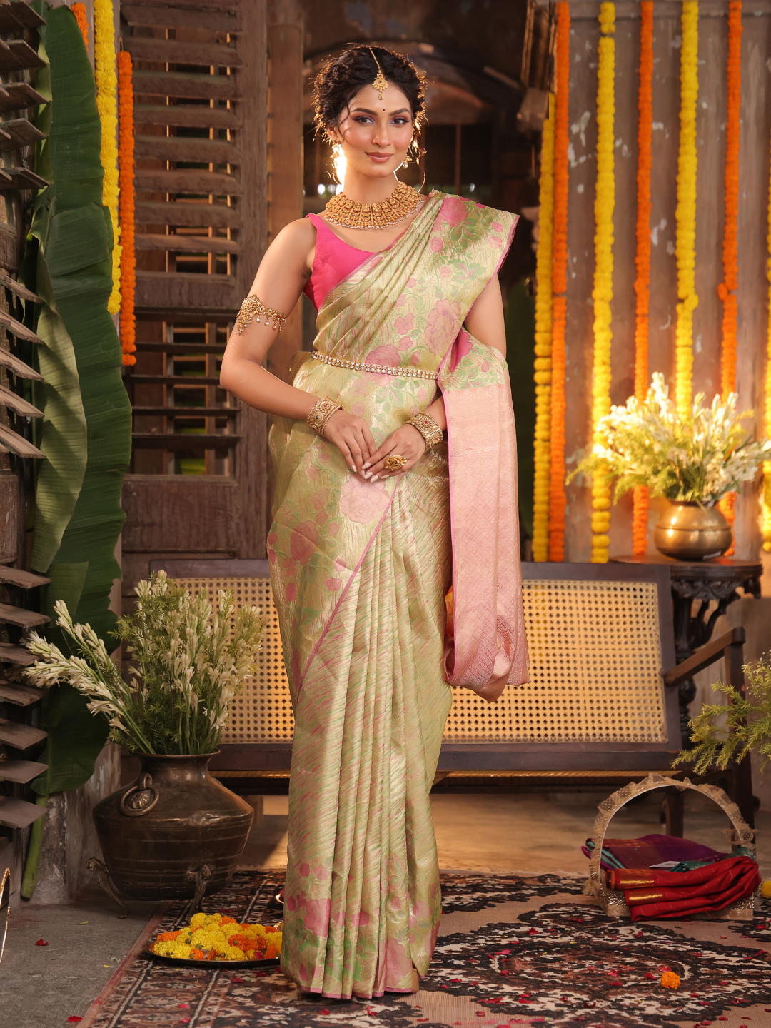 Patra Prabha - Leaf-toned silk with koorai butta and temple zari
