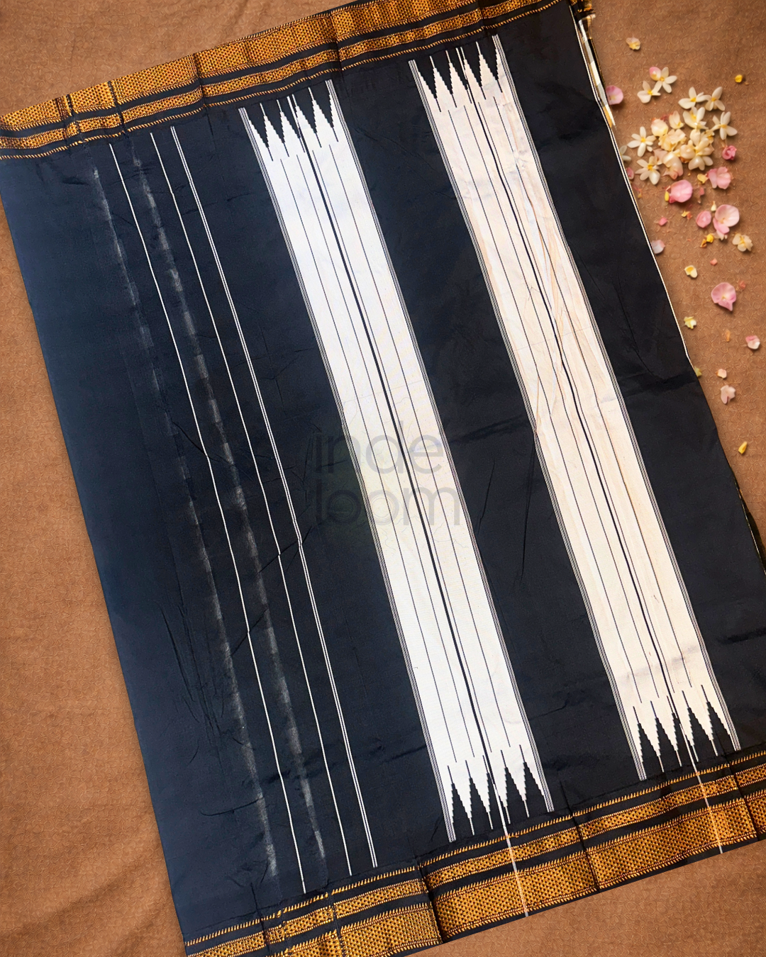 Traditional viscose Saree  |  Midnight Black